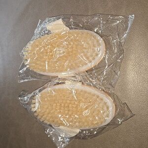 2 Exfoliating Body Brushes for Wet or Dry Use, New